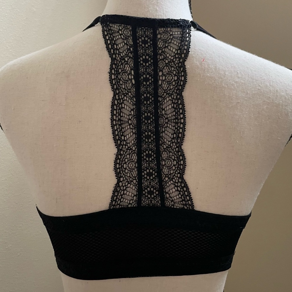 Victoria’s Secret very sexy push-up bra 32DD black lace
